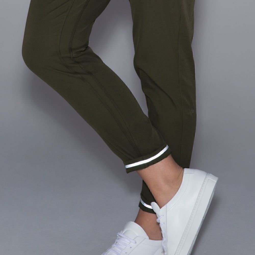 Lululemon Trek Trousers Fatigue Green
